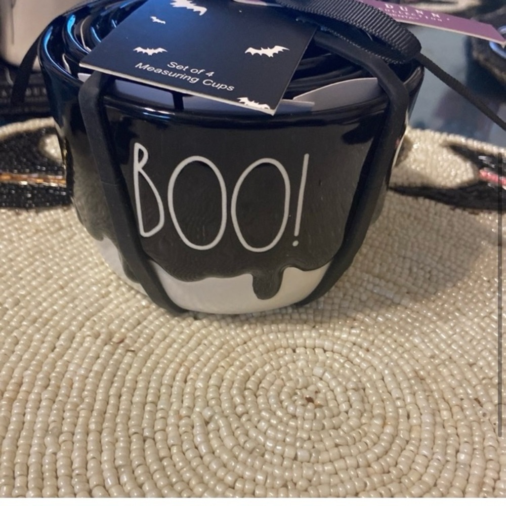 ❤️ NWT BOO MEASURING CUPS